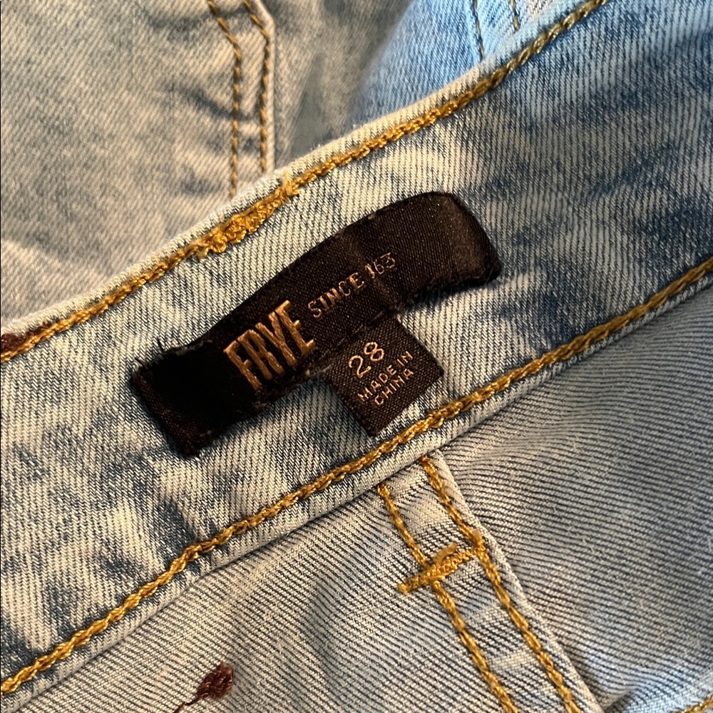 Frye Light Wash High-Rise Patch Pocket Cropped Wide Leg Jean - Picture 11 of 12